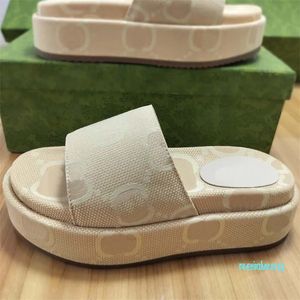 Diseñador mujer zapatilla moda dama Sandalias Playa Zapatillas de fondo grueso plataforma Alfabeto Caucho Tacón alto diapositivas cuña