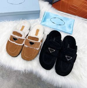 Designer Femme Pantoufles Mode Luxe Chaud Mousse À Mémoire Daim Peluche Shearling Doublé Slip Sur Intérieur Extérieur Clog House Femmes Sandales Edgst