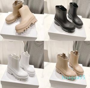 Designer Femmes Betty PVC Bottes En Caoutchouc Hiver Femmes Fond Épais Bottines Antidérapantes Imperméable Welly Demi-Botte Plate-Forme Chaussures En Plein Air