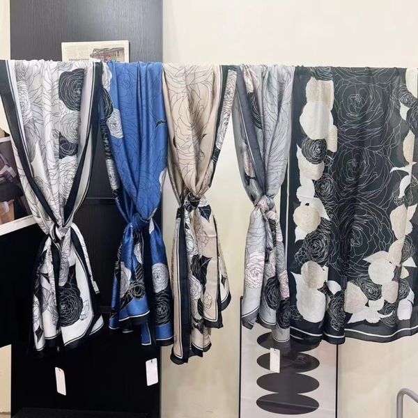 Designer femmes camélia foulards marque Imitation soie écharpe mode impression motif tache femmes luxe concepteur avec étiquette