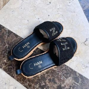 Slipper Sandale Sunny Leather Beach Shoes Luxury Walk Sliders Sandale Sandale Sandale Men High Quality Plauz Pool Pool Designer Rubber Shoe Slide Summer Toile