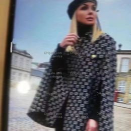 Designer femmes Cape Woolen pardessus mode Trench Coats dame Veste lettre Imprimer Matériel Manteau À Capuchon Top Wrap-Around vêtements
