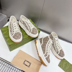 Diseñador Mujeres zapatos casuales Italia Italia bajo 1977 High Expla Expla Superidad de alta calidad Beige Ebony Canvas Shoe Cape de tela de lujo