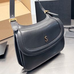 Diseñador Mujer Charlie Bolsa de cuero de piel de becerro Italia Marca de lujo Y SSL Cuero de vaca Bolso de cintura cruzada Señora Correa ajustable Satchel Bolsos de hombro 23 cm