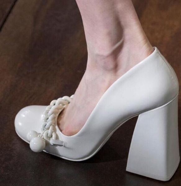 Designer femmes pompes à talons épais chaînes Hepburn chaussures Marijane chaussures bouche peu profonde rétro talons hauts sexy fête mariée chaussures de mariage