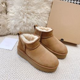 Designer Women Classic Mini Plateforme Australia Boot Ultra Matte Fur Snow Boots en daim Blend Comfort Comfort Winter Ankle Boties P11G #