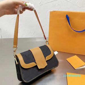Bolso cruzado de diseñador para mujer, bolsos de hombro a la moda, bolso de cuatro opciones de colores, estilo 2023