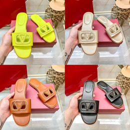 Designer Femmes coupées glissades pantoufles plates V sandales à glissade à glissière talons flop Flip Platinum pour femmes chaussures d'été sandales