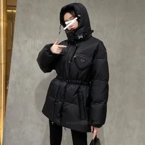 Diseñador mujer abajo chaqueta abrigos Triángulo invertido parkas top moda chaquetas acolchadas invierno dama negro hormiga cintura abrigo