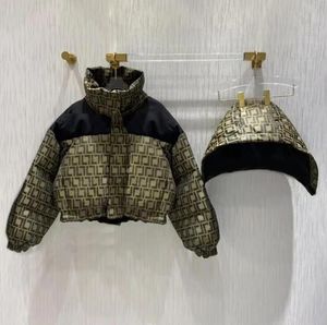 Designer dames donsparka's geborduurde badge Dames opstaande kraag Letter Splice Heldere korte winterjaskleding