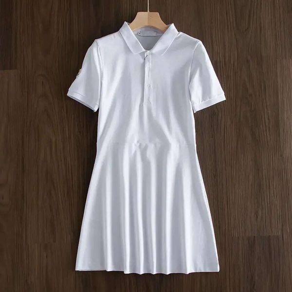 Vestido de diseñador para mujer, cuello tipo Polo, nuevo Color puro, blanco/negro/azul, cintura deportiva, vestido ajustado, camiseta de algodón de verano, falda 854