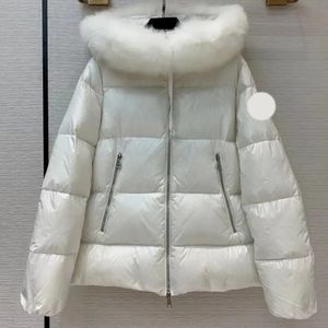 Designer femmes badge brodé manteau d'hiver col de fourrure doudoune parkas marques mode dame lâche épaissie court renard grand col de fourrure blanc vers le bas vêtements d'extérieur