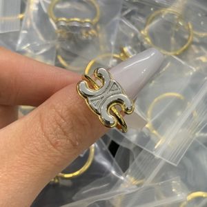 Diseñador Mujer Joyería de moda Anillo de mujer para amante Regalo Diamante Joyería fina Ajuste Estilo europeo americano Anillos de diseñador de lujo Accesorios