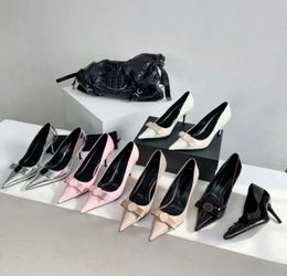 Diseñador Mujeres Gianni Ribbon Stiletto Heel Spike Tisos altos de la ternera de lujo Pombas de cuero de cuero sandalias de moda Farty Telleed Shoes Tamaño 35-40