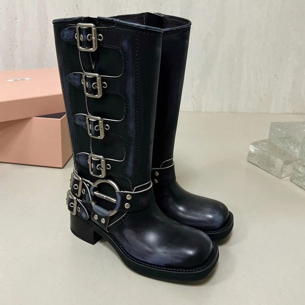 Diseñador Mujer Arnés Cinturón Hebilla Cuero de vaca Biker Botas hasta la rodilla Tacón grueso Cremallera Botas de caballero Moda Botines con punta cuadrada Botas altas de mezclilla occidental vintage