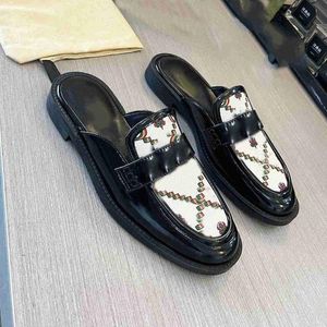 Designer Femmes Talon Pantoufles Pantoufles Sandale Classique Mode Luxe Boucle de ceinture en métal Chaussures à talons épais de haute qualité en soie e7lI #