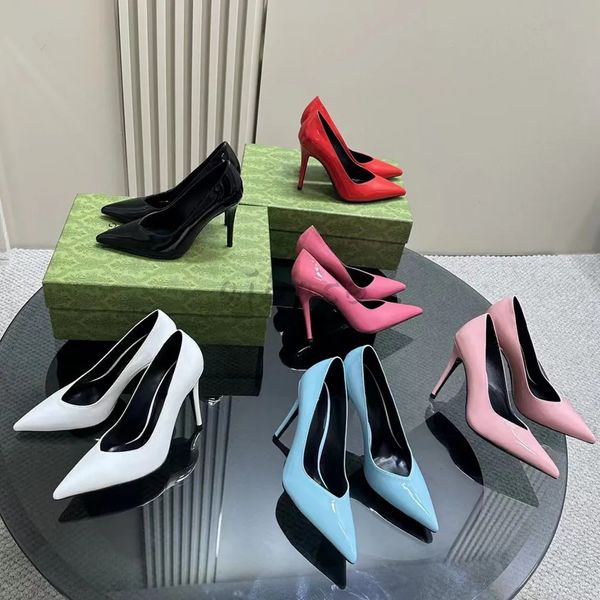 Zapatos de tacón alto de diseñador para mujer, fondos rojos brillantes, dedos en punta, tacones finos, zapatos de mujer de charol negro desnudo con bolsa para el polvo, zapatos de vestir