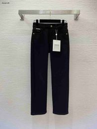 Designer femmes jeans marque vêtements dames poche logo brodé décoratif stretch slim jambe droite pantalon en denim Jan 02