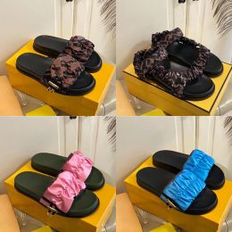 Designer Damen Luxus berühmte Sandalen Hausschuhe Sommer Mädchen Sandalen Strand Damen Sandale Slides Flip Flops Schuhe Multiple Choice