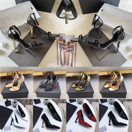 Designer femmes talons hauts de luxe Cassandra chaussures habillées sandales de mode en cuir verni opyum or triple noir nu rouge rouge fête de mariage pompes de bureau talons avec boîte