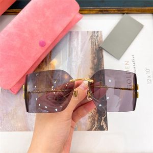 Designer Femmes Hommes Lunettes Beach Street Photo la même mode lunettes de soleil en métal plein cadre avec boîte-cadeau
