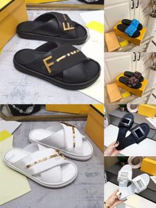 Diseñador Mujeres Hombres Sandalias de cuero Diapositivas de verano Zapatillas Damas Playa Chanclas Letras Zapatos casuales