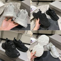 Designer Women Mens 3xl Sneakers Microfibre gris clair avec baskets en strass de baskets uniques avec des chaussures de détail réfléchissantes