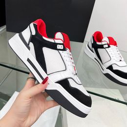 Designer Femmes Matière mixte New Roma Baskets couleur contrastée en cuir de veau en daim Mode Hommes Chaussures de marche Envoyer une confirmation vidéo