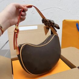 Designer Dames Erwten Pochette Tas Luxe Ontwerpers Tassen Parijs Merk Bloem Bedrukt Etui Crossbody Handtassen Dame Lederen Halve Maan Onderarm Schouder Handtas