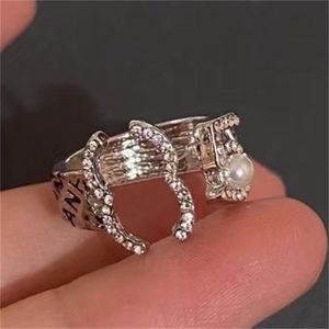 Designer Women Rings Diamond Pearl Letter C Ring Luxurys Brand Silver Engagement Rings for Dames Diamonds Designers Sieraden Gold Ring