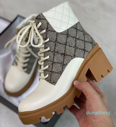 Botines de diseñador para mujer Luxury Martin Desert Boots Beige y ébano 100% cuero genuino acolchado Zapatos de invierno con cordones Suela de goma