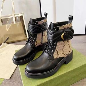 Bottine Femme Designer avec Double Lettre Beige et Ebony Maxi Toile avec Chaussures en Cuir Noir Bottines à Lacets et Fermeture à Glissière à la Cheville