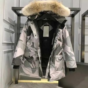 Designer Women's Down Jacket Canadian Fashion Brand Goose Long Mabe Grand Collier de fourrure de poche Top Thermal Femelle Automne et Winter Windproof Couple Vyjw