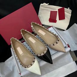 Designer dames plat sandalen bezaaid teen schoenen zomerontwerper klassiek merk zwart goud mat echt leer rood glanzende trouwschoenen 34-44