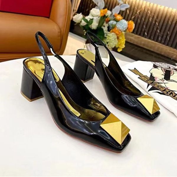 Diseñador de las mujeres Sandalias de tacón alto Fiesta de cuero zapatos de banquete de moda Verano sexy tacón grueso Hebilla de clavo de sauce zapatos de pista 6.5 CM talón