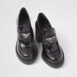 Diseñador de mujer Tacones altos mocasines zapatos triángulo Cordones y hebilla casual Señoras Trabajo tacón alto Negro Plataforma gruesa zapatos de tacones gruesos de cuero