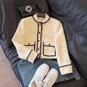 Designer Women's Jacket 2024 Early Spring Nieuwe Wit geurige korte jas voor vrouwen kleine gestalte elegante stijl en luxe pak
