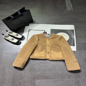 Veste de créateur décontractée pour femmes, col rond, simple boutonnage, fourrure intégrée, manteau court et chaud en peluche