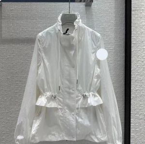Designer Vestes pour femmes Trench Coats Magrage de créateur Mabe Cher Couples Coat Sun Protection Vêtements Big Logo