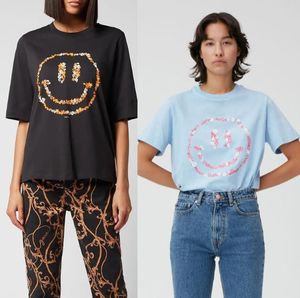 Diseñador Mujer Carta Sonrisa relajada Estampado de flores Cuello redondo Top Pantalones cortos Traje de yoga O-cuello Manga Señora Tees Luxurys Ropa casual Tops Camisetas Ropa Femme