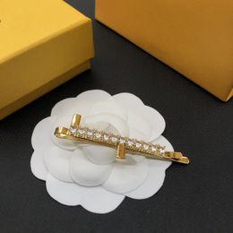 Designer dames luxe en prachtige Big Gold Ring Hairpin Girl Earring Set grote sieraden Valentijnsdag bruid cadeau