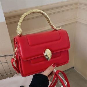 Designer Dames Messenger Bags Gloednieuwe grils handtas textuur mode eenvoudige schoudertassen Westerse stijl metalen portable193u