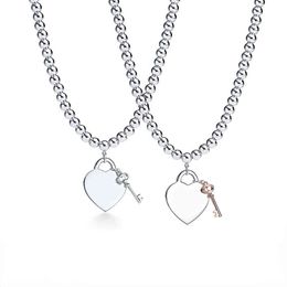 Designer femmes pendentif collier marque de mode perle chaîne amour pendentif dames Sexy clavicule collier G220809