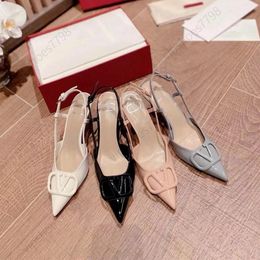 Designer pour femmes sandales hautes talons V-bouton chaussures pointues nues en cuir breveté marque classique 6cm 8cm 10cm talon millé