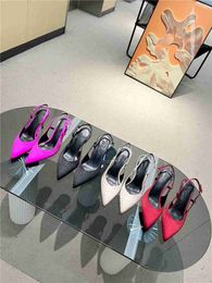 Diseñador de zapatos para mujeres 2024 nuevos tacones de tacones de mujer clásicos de tacones de mujer sexy zapatos de vestimenta de lujo para mujeres con el dedo sólido zapatos de color sólido talla 34-42 con box