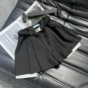 Designer dames shorts zoute klassieke eenvoudige zwarte shorts rokken met riem mode elegante slanke ademende stretch shorts
