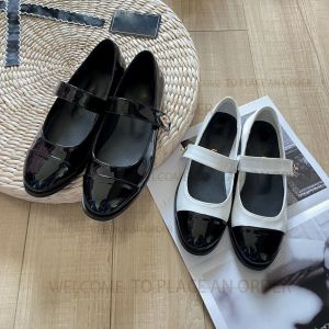 Designer Femmes Chaussures De Sport Nouvelles Sandales Classique De Luxe Marque De Mode Noir Blanc Petites Chaussures En Cuir Confortables Chaussures Plates Polyvalentes Marque Casual Chaussures