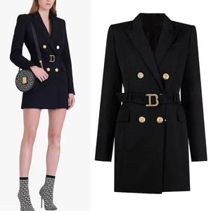 Designer Femme's's Blazer Dress Tide Marque Light Tempérament britannique Tempée de la ceinture West West Slim Long Veste Automne Hiver