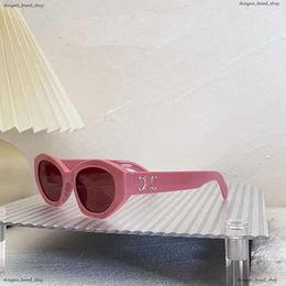 Lunettes de soleil pour femmes de concepteur rétro yeux de chat pour femmes ovales accessoires de mode de rue française Dhpbg 154