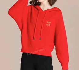 Diseñador de suéter para mujeres Autumn Loewees Fashion Loose High End Slim Fit Turtleneck Sweater Capucha de manga larga Sweater de punto blanco